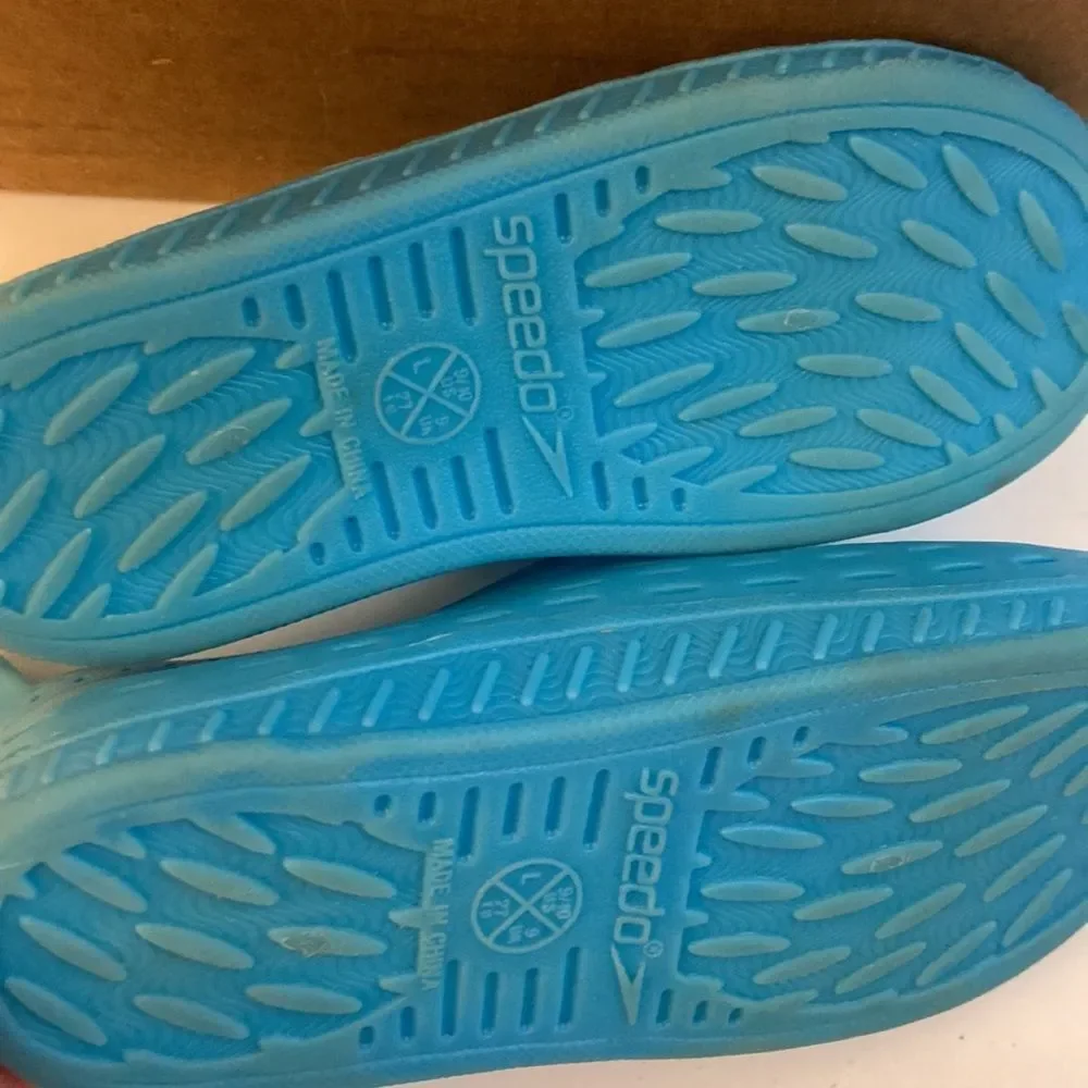 Kids speedo water‎ shoes large 9/10